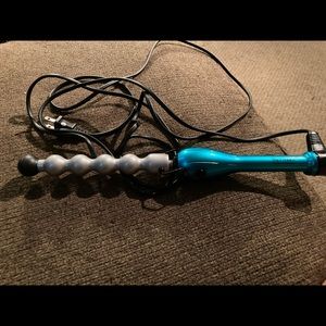Bead head curling wand